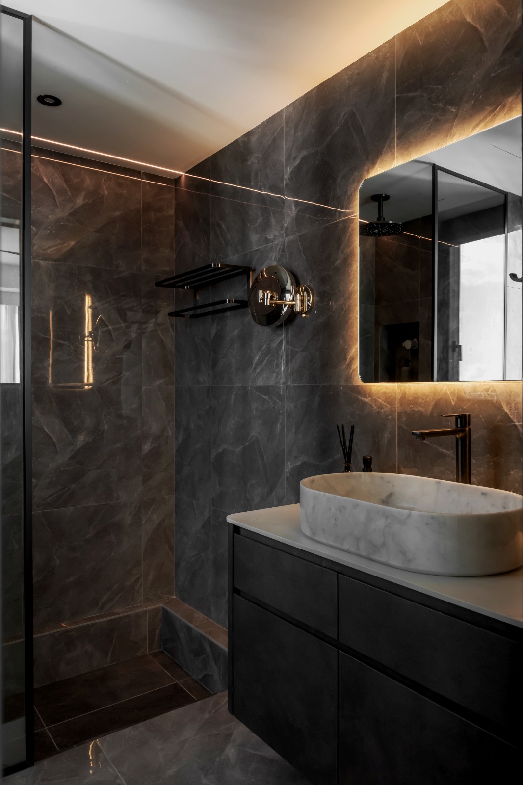 Contemporary Design - Bathroom - Condominium - Design by Apartment