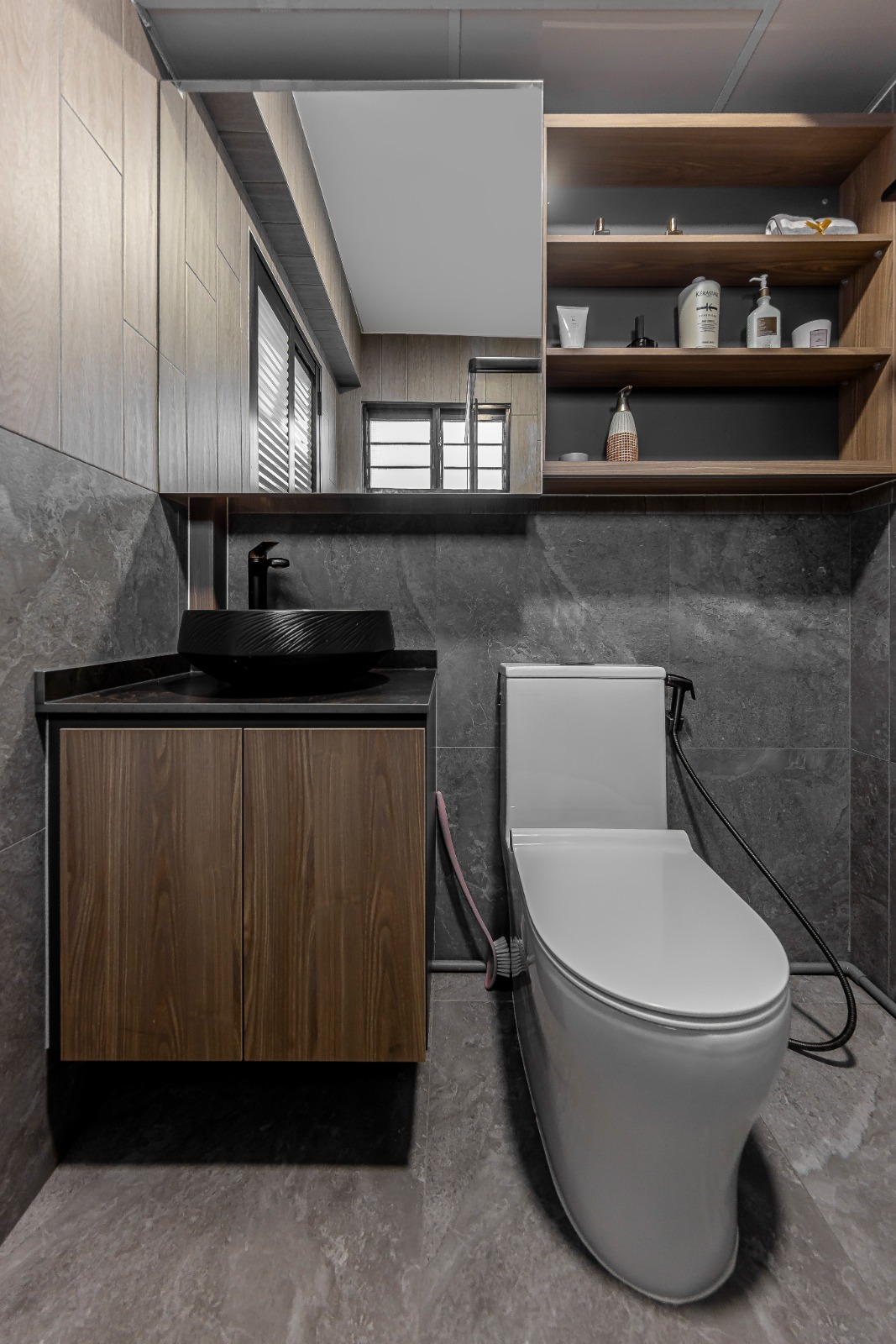 Contemporary Design - Bathroom - HDB 4 Room - Design by Defour Home Studios Pte Ltd