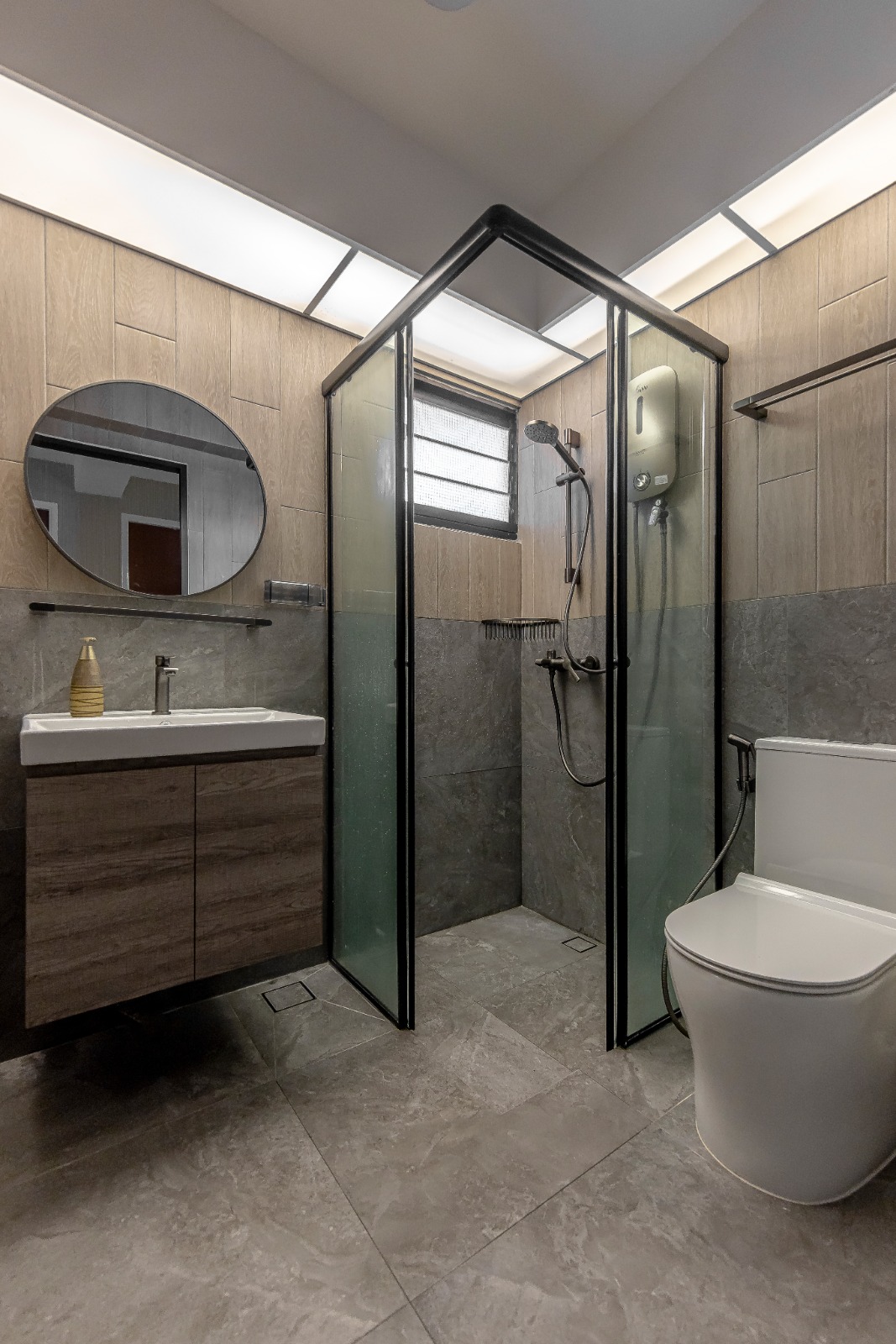 Contemporary Design - Bathroom - HDB 4 Room - Design by Defour Home Studios Pte Ltd