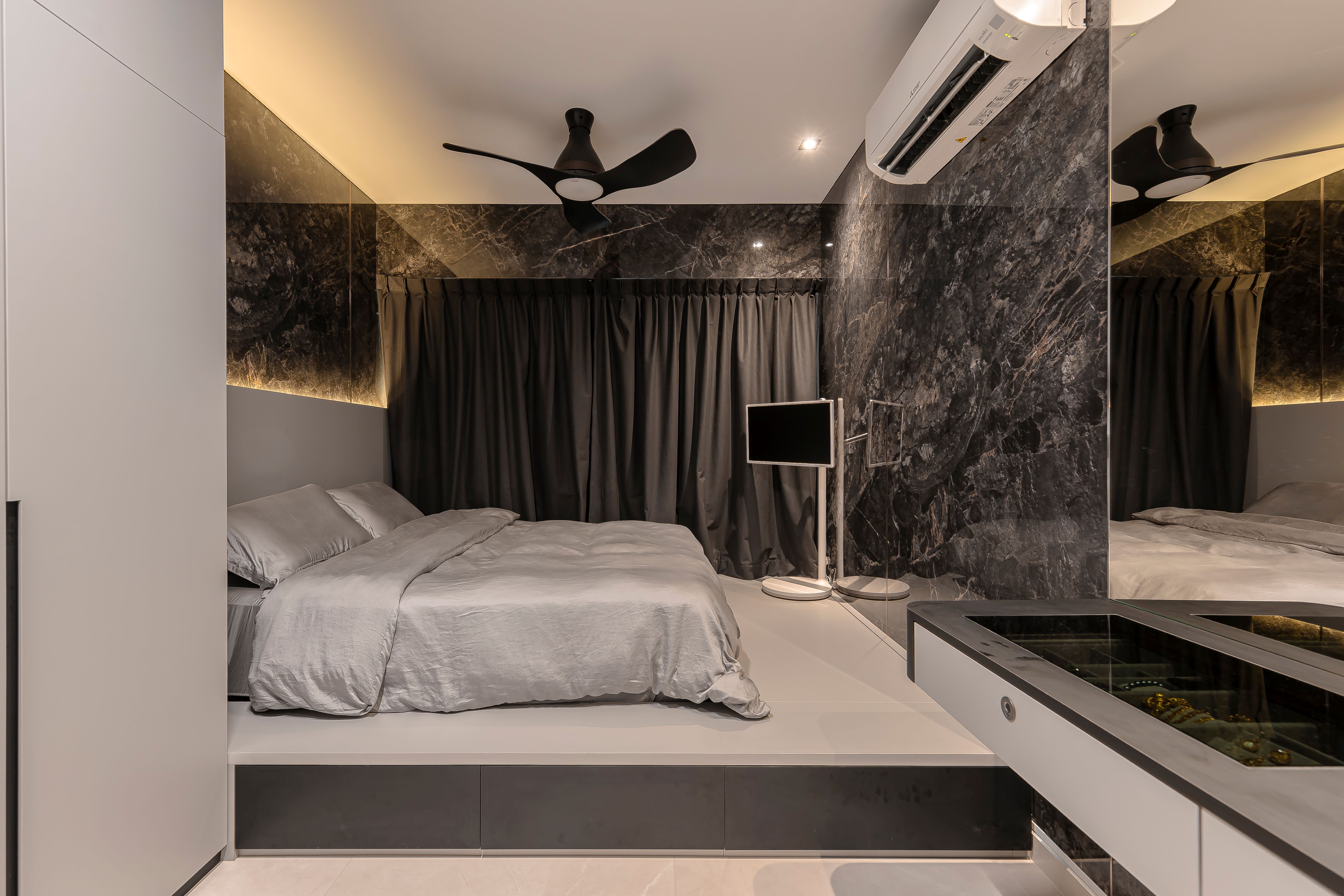 Contemporary, Modern Design - Bedroom - HDB 5 Room - Design by Defour Home Studios Pte Ltd