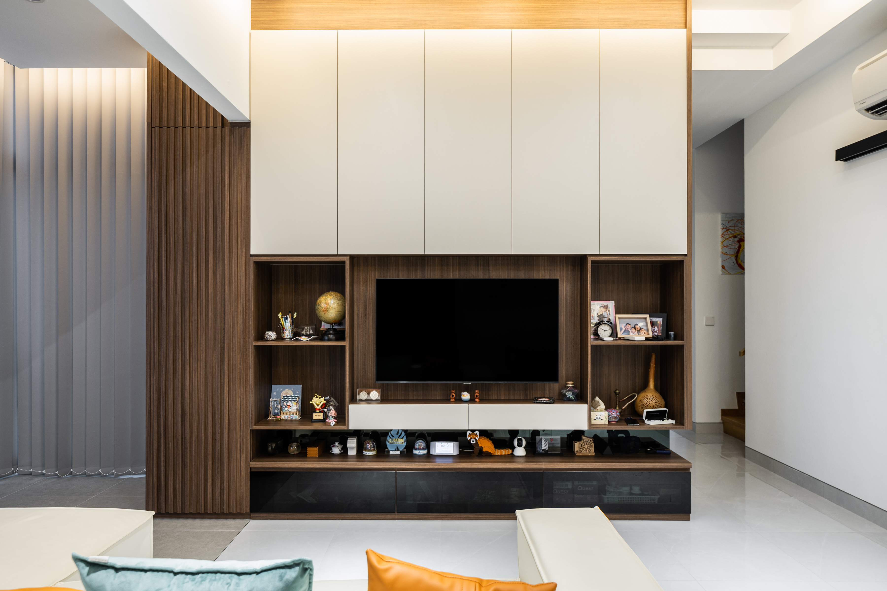 Modern Design - Living Room - Condominium - Design by Design 4 Space Pte Ltd