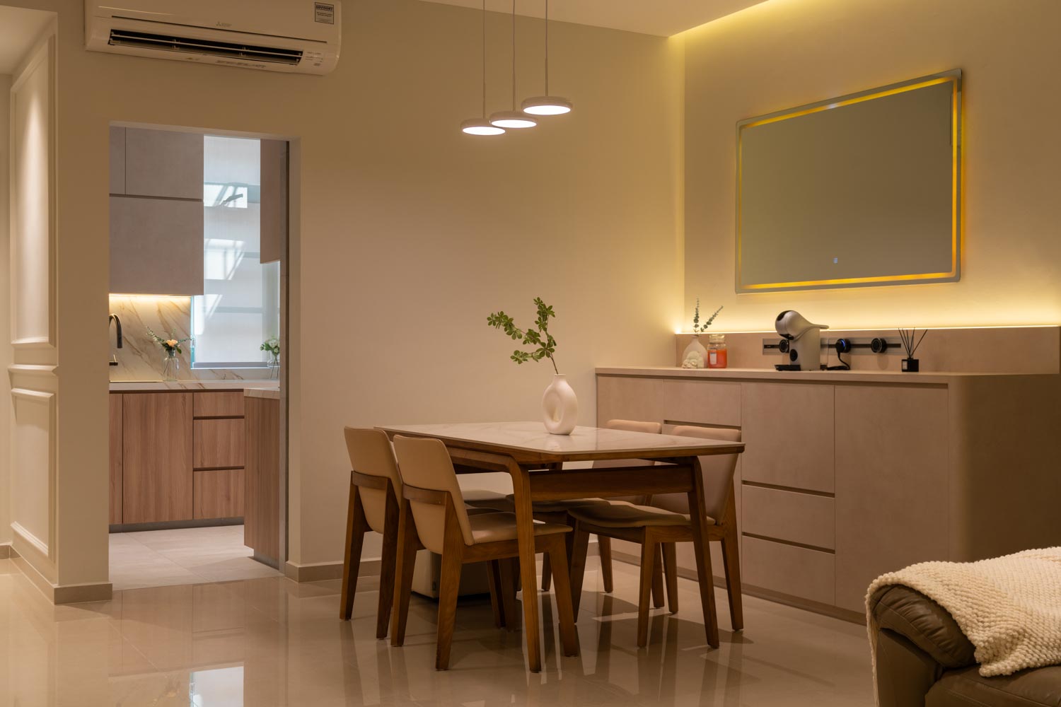 Modern Design - Dining Room - Condominium - Design by Design 4 Space Pte Ltd