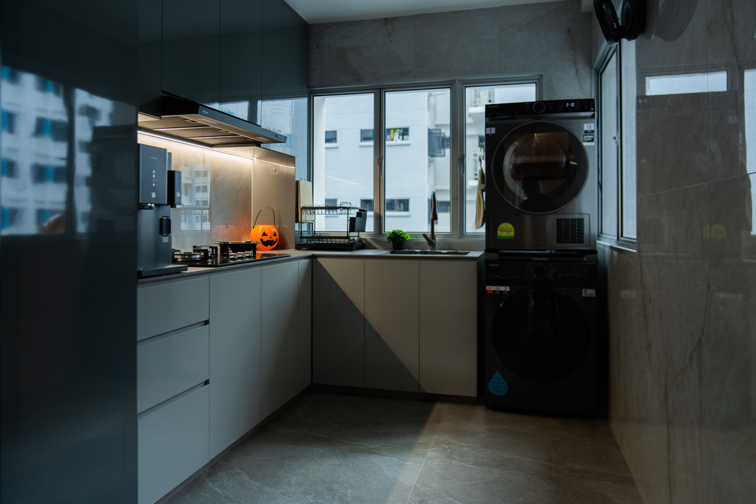 Contemporary, Modern Design - Kitchen - HDB 4 Room - Design by Design 4 Space Pte Ltd