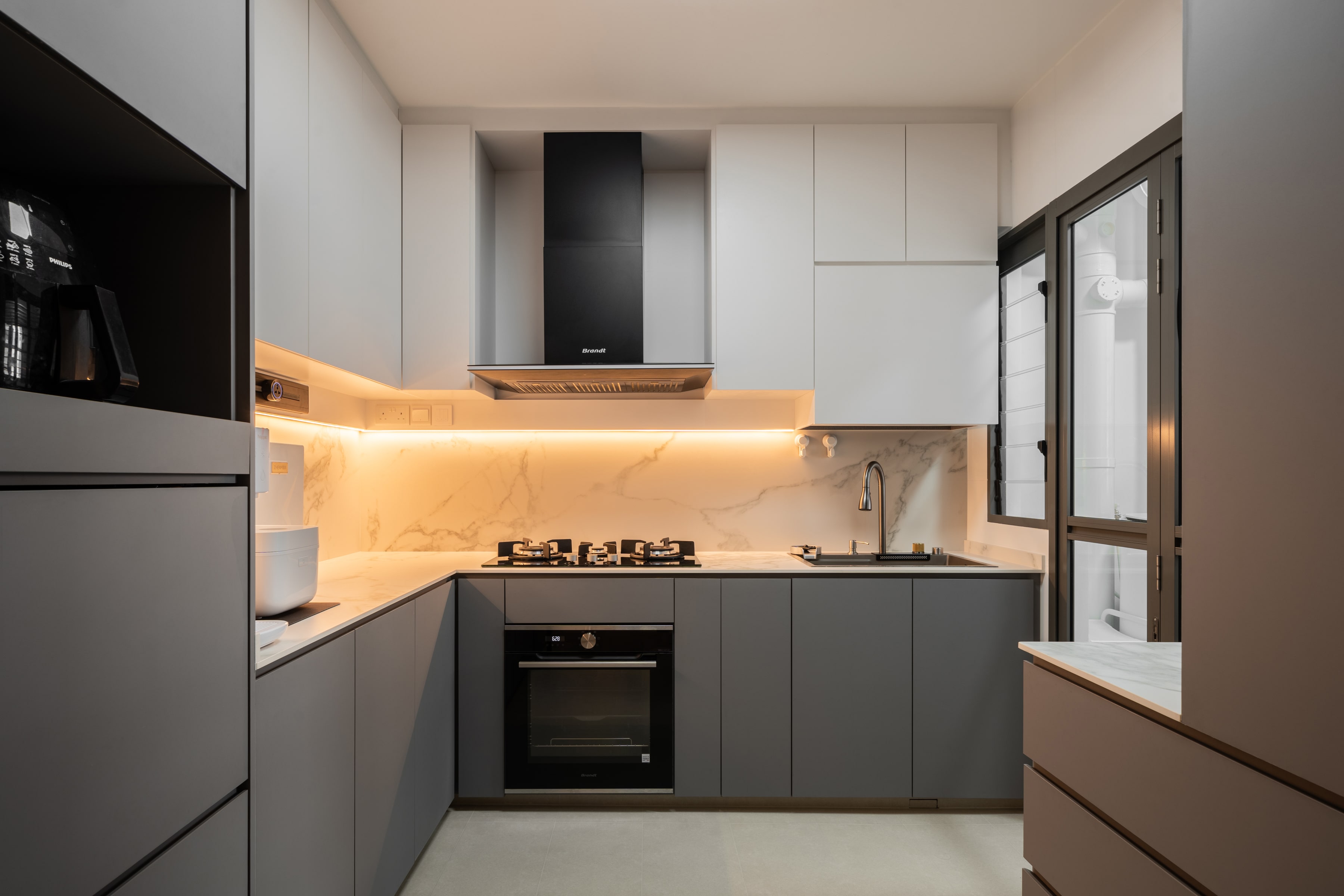 Contemporary Design - Kitchen - HDB 5 Room - Design by Design 4 Space Pte Ltd