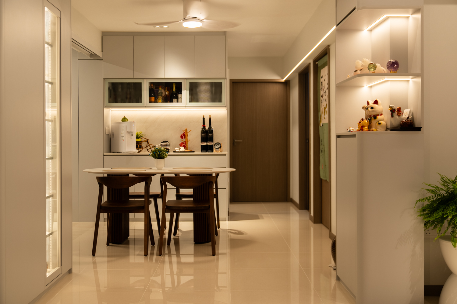 Modern Design - Dining Room - HDB 5 Room - Design by Design 4 Space Pte Ltd