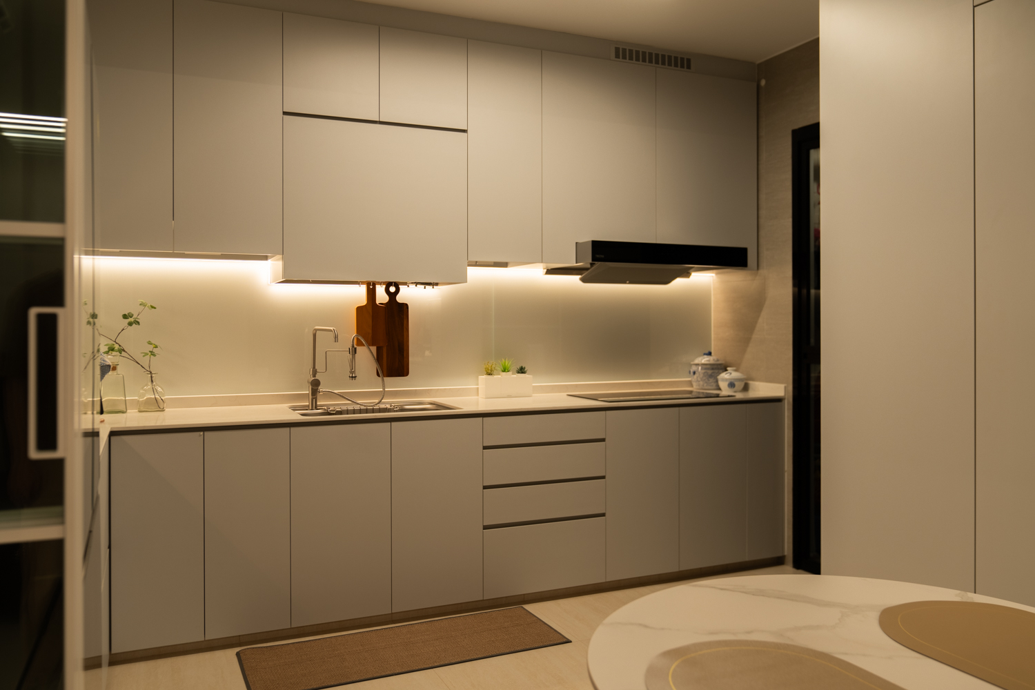 Modern Design - Kitchen - HDB 5 Room - Design by Design 4 Space Pte Ltd