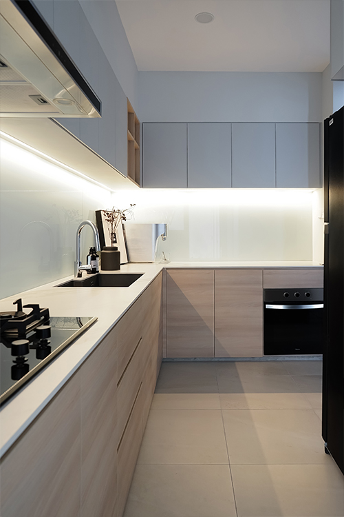 Contemporary, Modern Design - Kitchen - Condominium - Design by Doubble Interior Associates Singapore