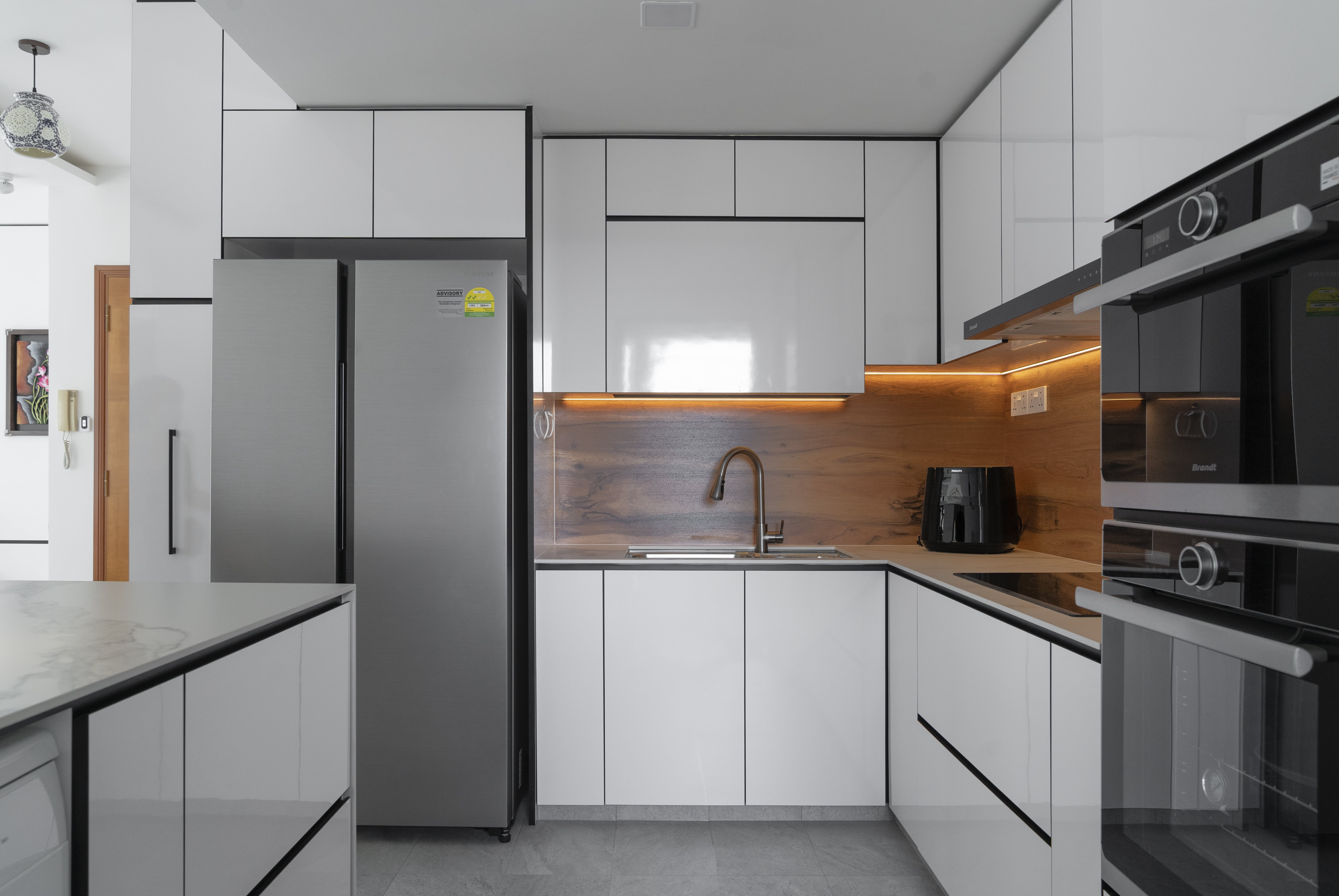 Contemporary, Modern Design - Kitchen - Condominium - Design by Goodman Interior