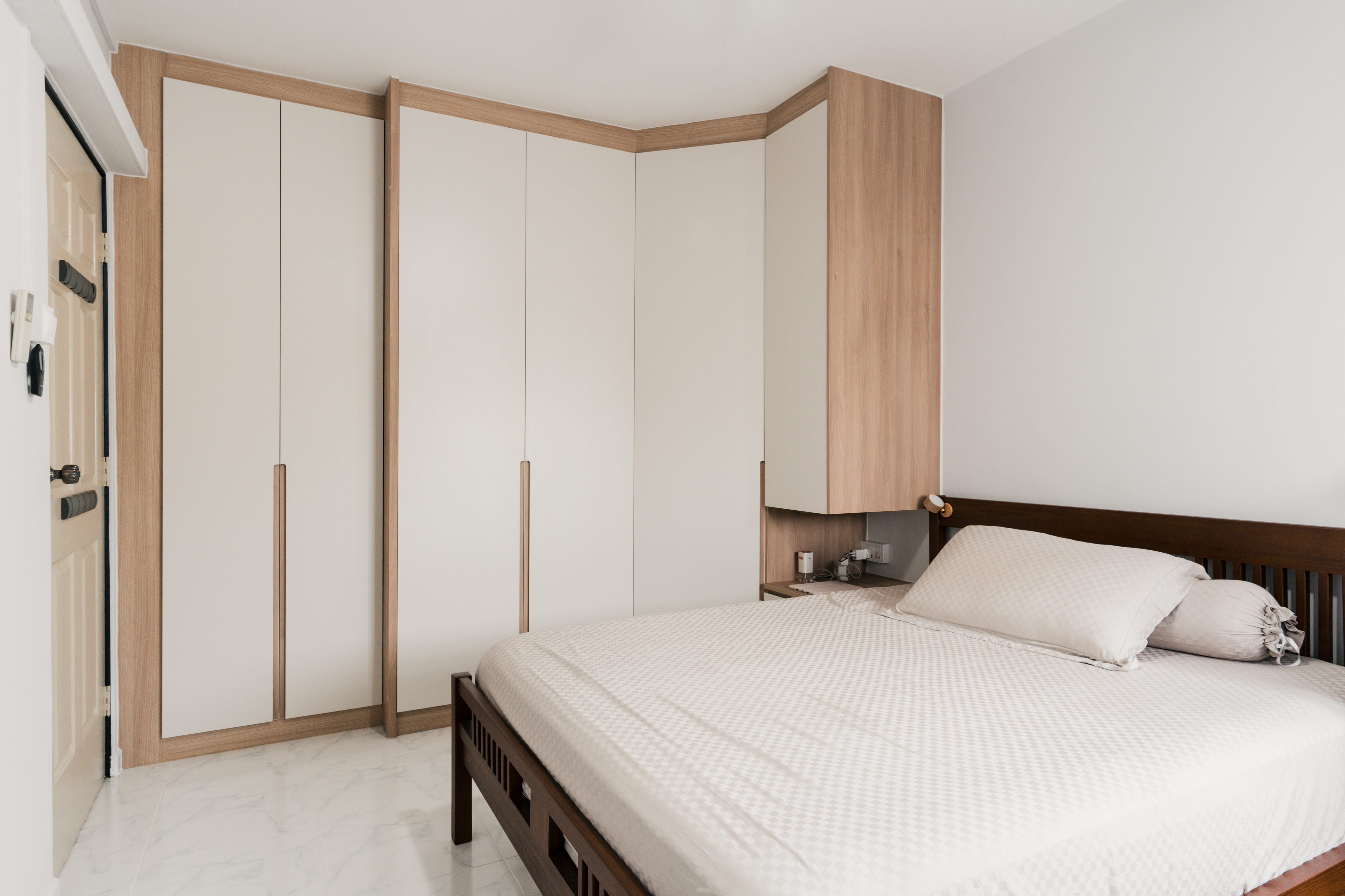 Minimalist, Tropical Design - Bedroom - HDB 3 Room - Design by Interior Artist Pte Ltd