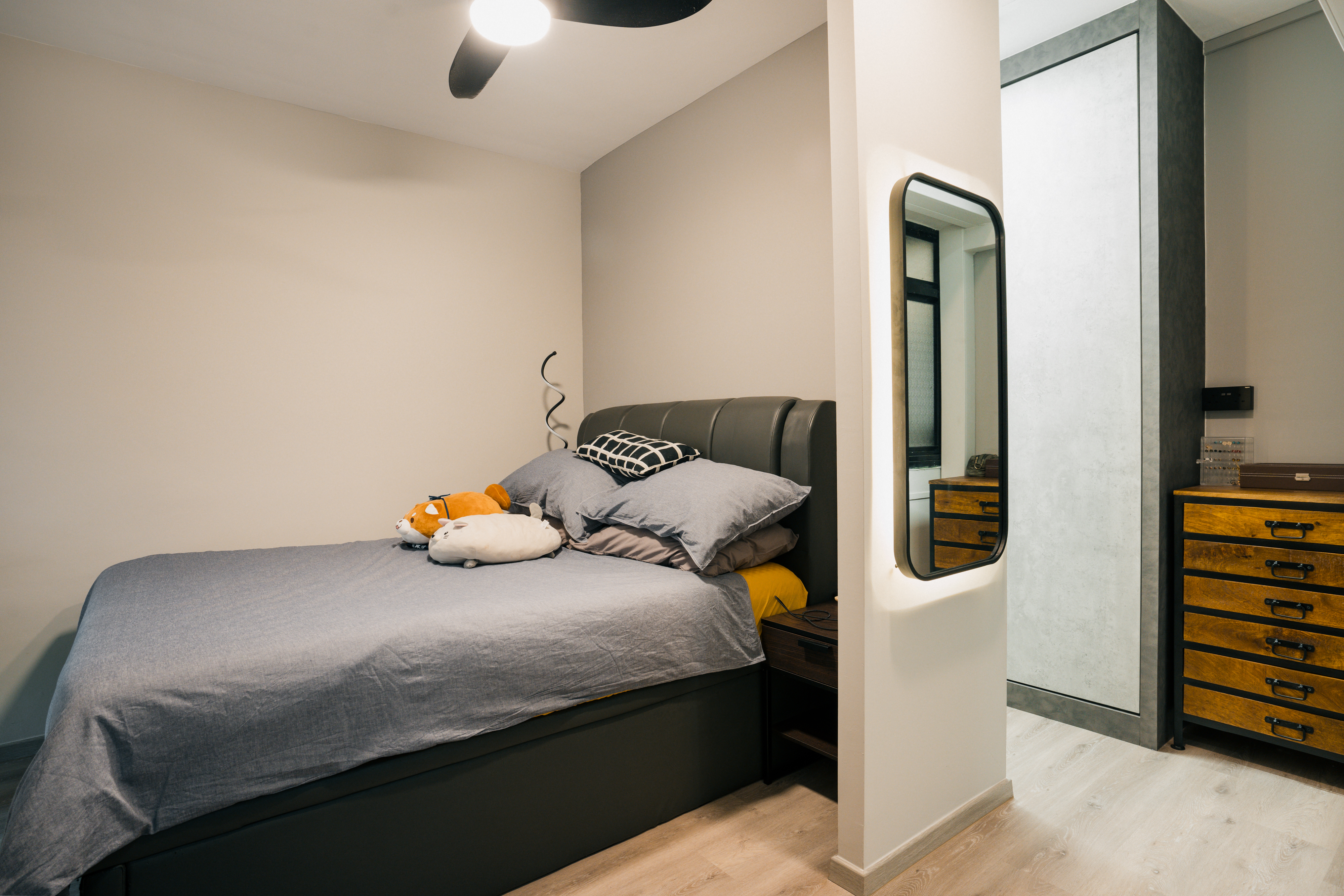 Industrial, Modern Design - Bedroom - HDB 5 Room - Design by Interior Artist Pte Ltd