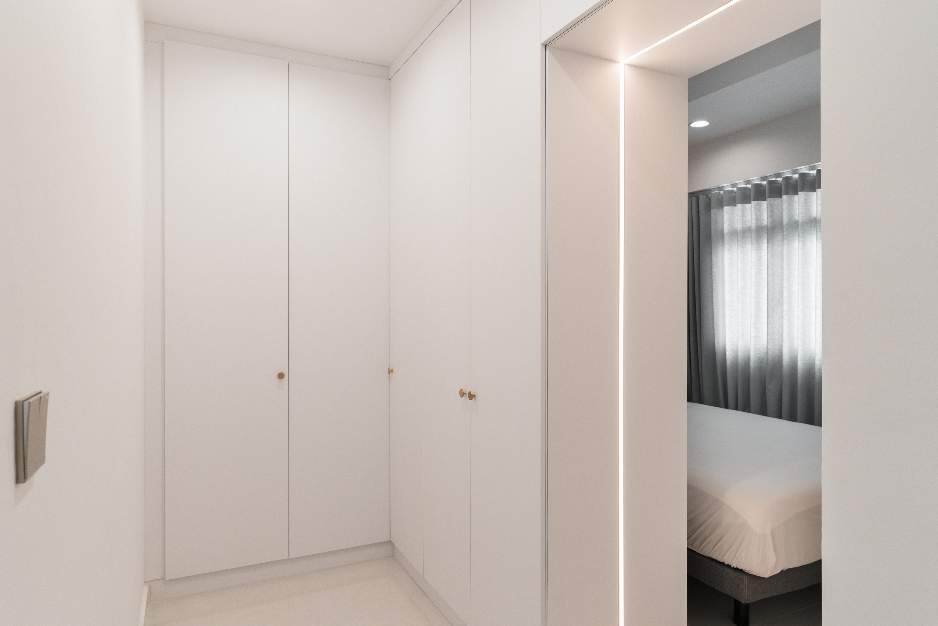 Contemporary, Minimalist Design - Bedroom - HDB 4 Room - Design by Interior Artist Pte Ltd