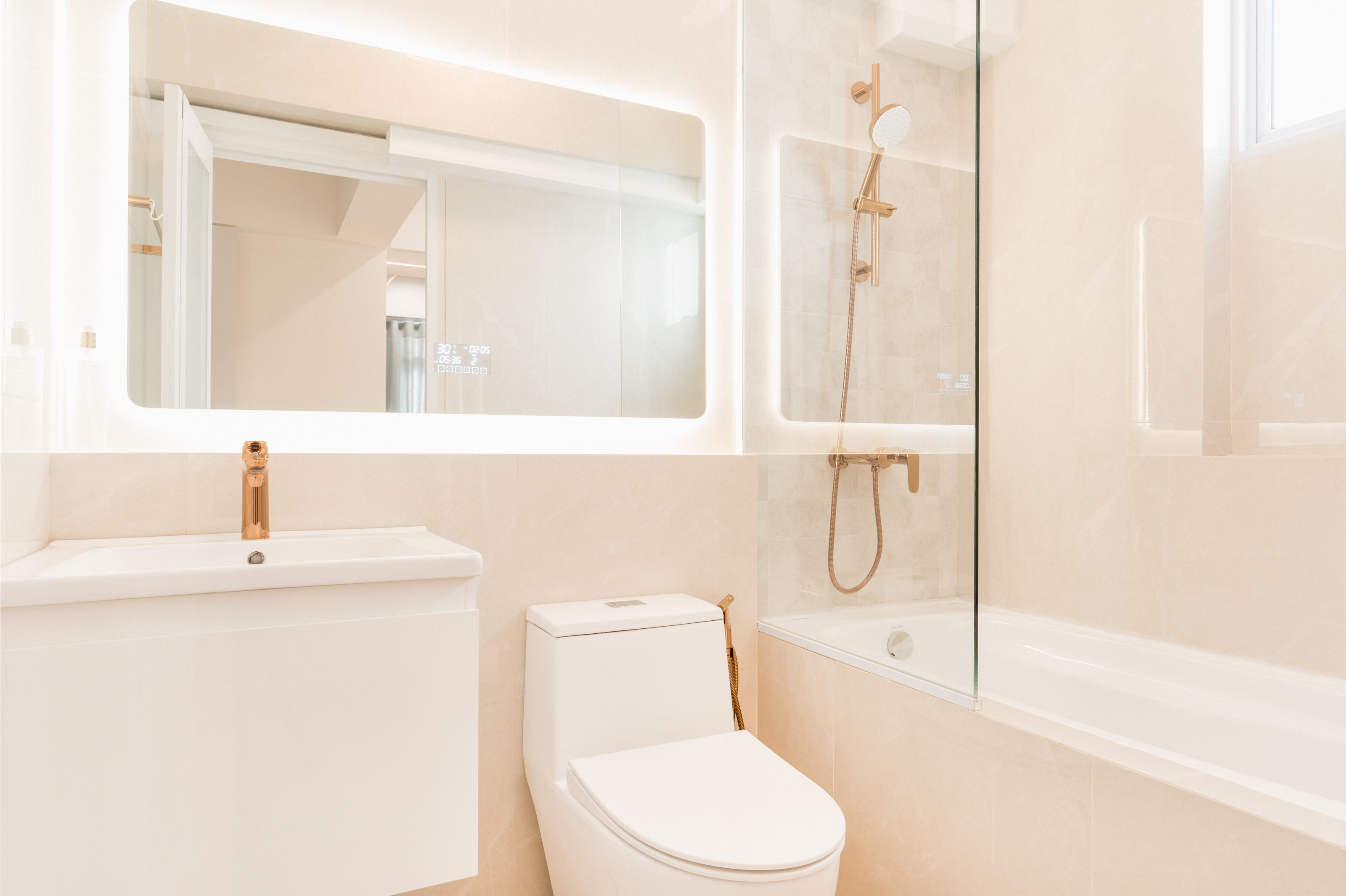 Contemporary, Minimalist Design - Bathroom - HDB 4 Room - Design by Interior Artist Pte Ltd