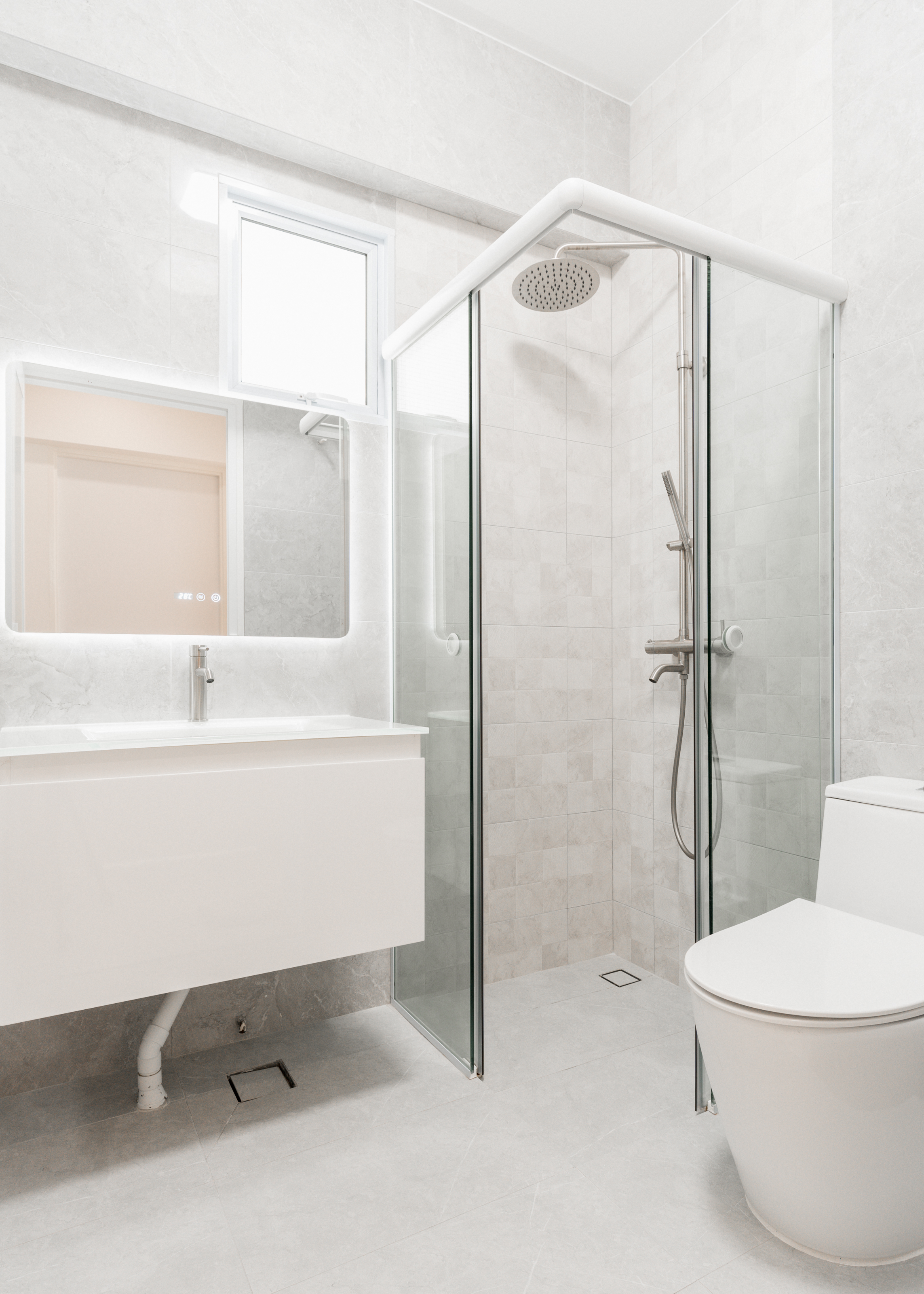 Contemporary, Minimalist Design - Bathroom - HDB 4 Room - Design by Interior Artist Pte Ltd