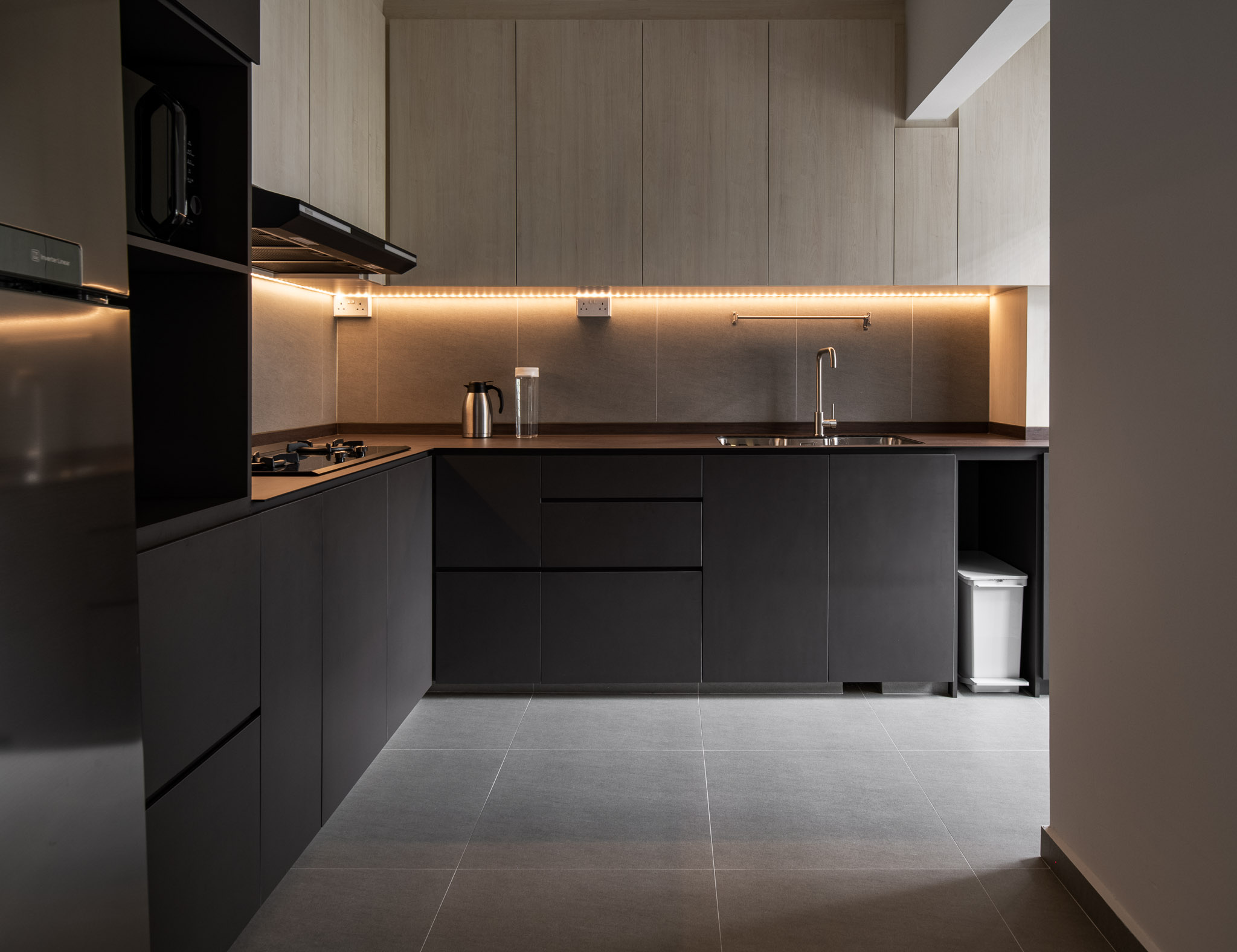 Contemporary, Modern Design - Kitchen - HDB Executive Apartment - Design by Mr Designer Studio