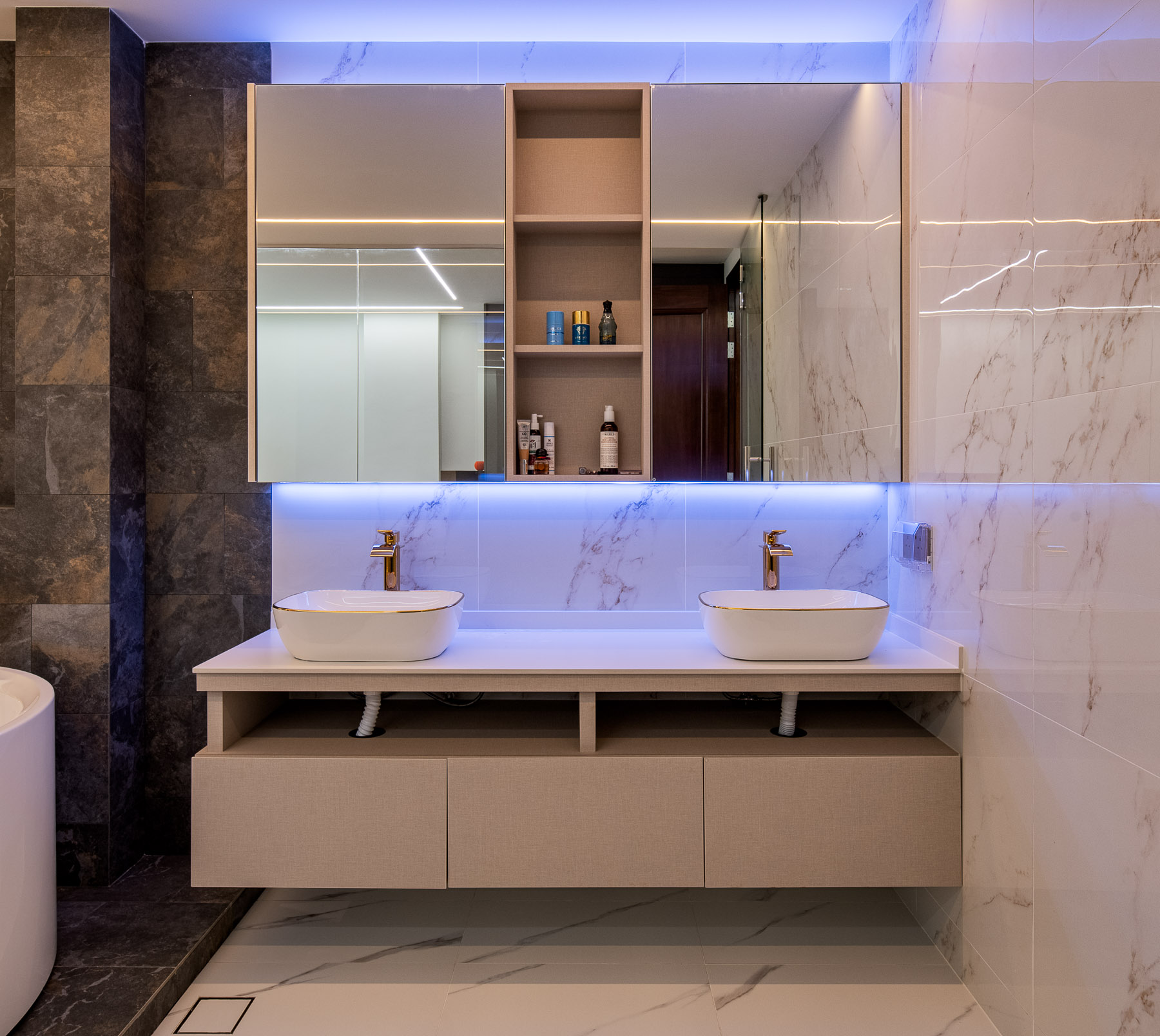 Contemporary Design - Bathroom - Landed House - Design by Mr Designer Studio