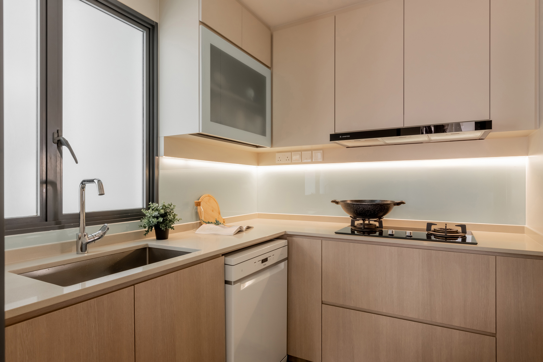 Contemporary, Modern, Others Design - Kitchen - Condominium - Design by U-Home Interior Design Pte Ltd