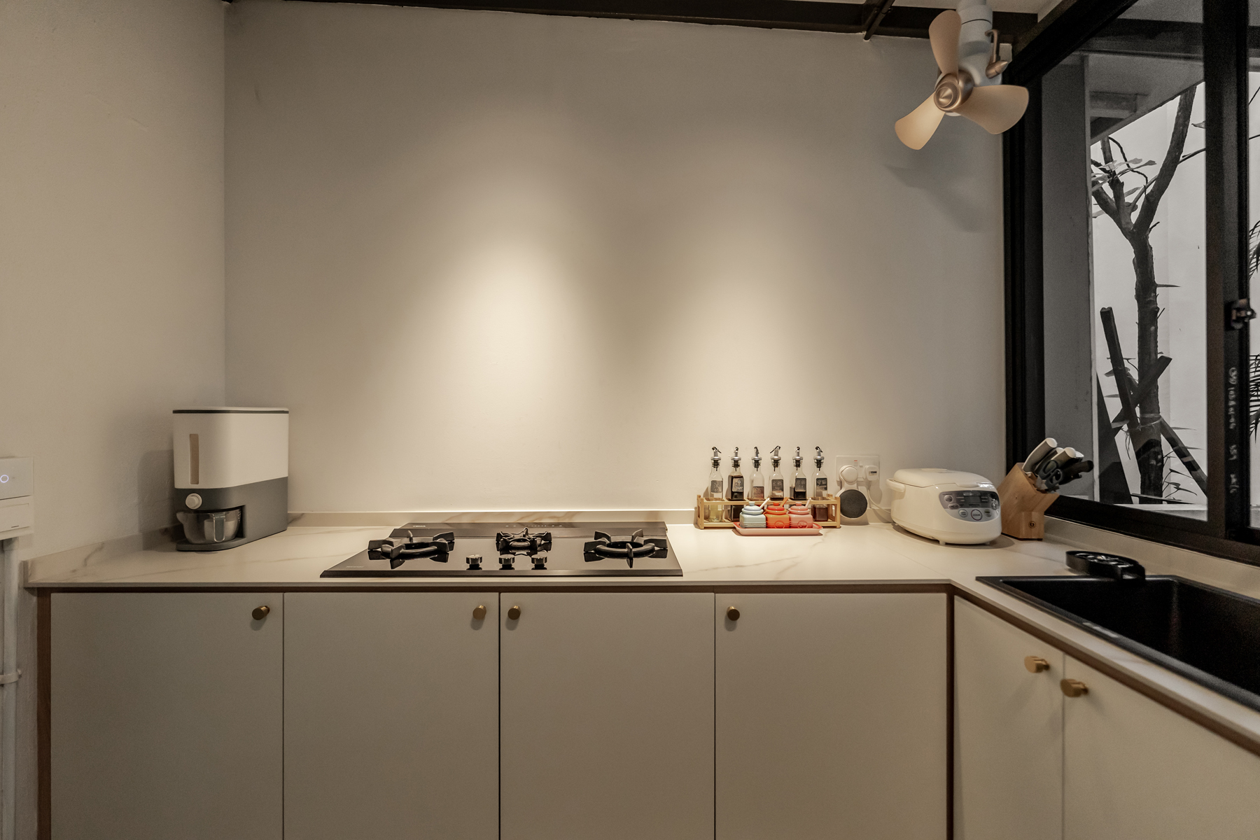 Contemporary, Modern Design - Kitchen - Condominium - Design by U-Home Interior Design Pte Ltd