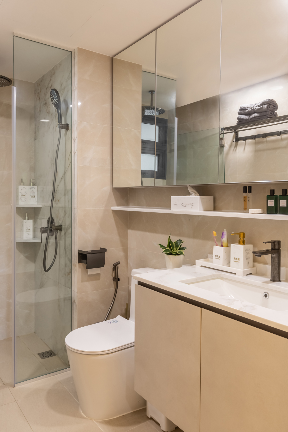 Contemporary, Modern, Others Design - Bathroom - Condominium - Design by U-Home Interior Design Pte Ltd